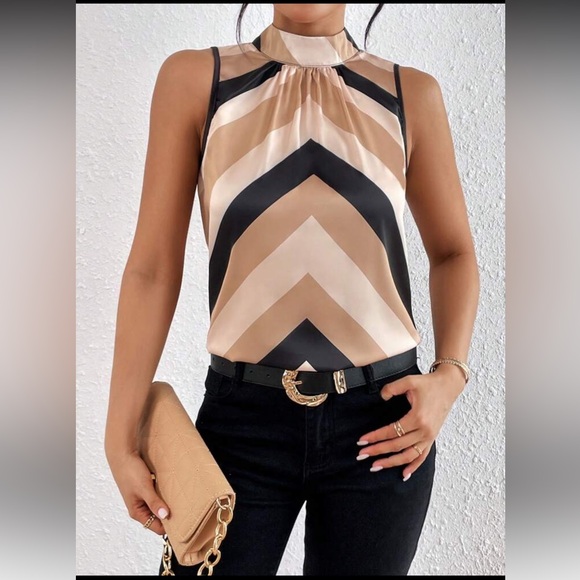 🔥3 for $20🔥 SHEIN || NWOT Chevron Patterned High-Neck Halter (M) - Picture 1 of 11